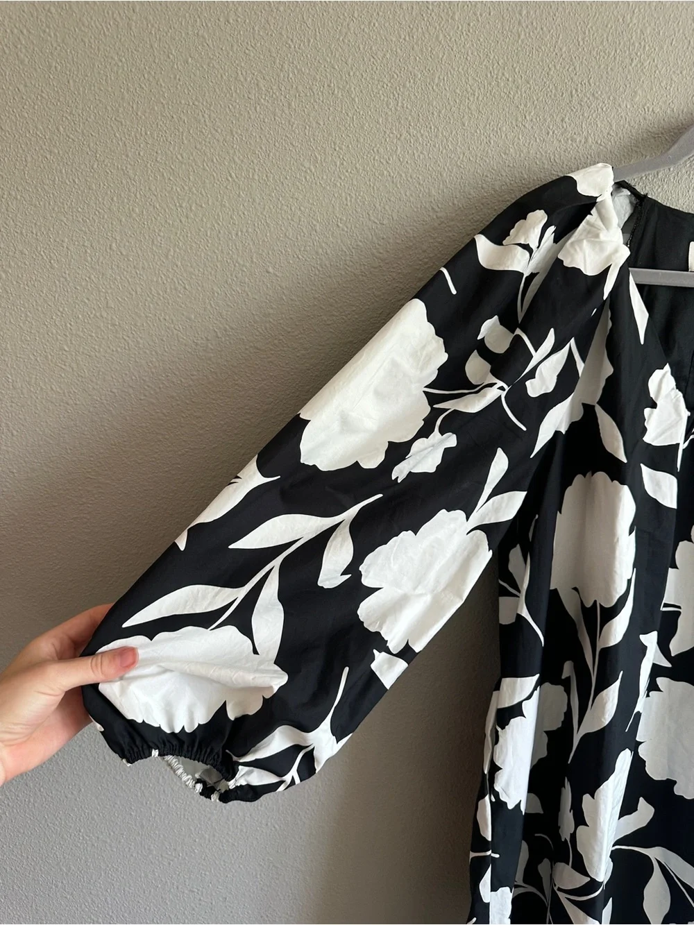 Target x kate spade Black and White Floral Puff-Sleeve Mini Dress Medium